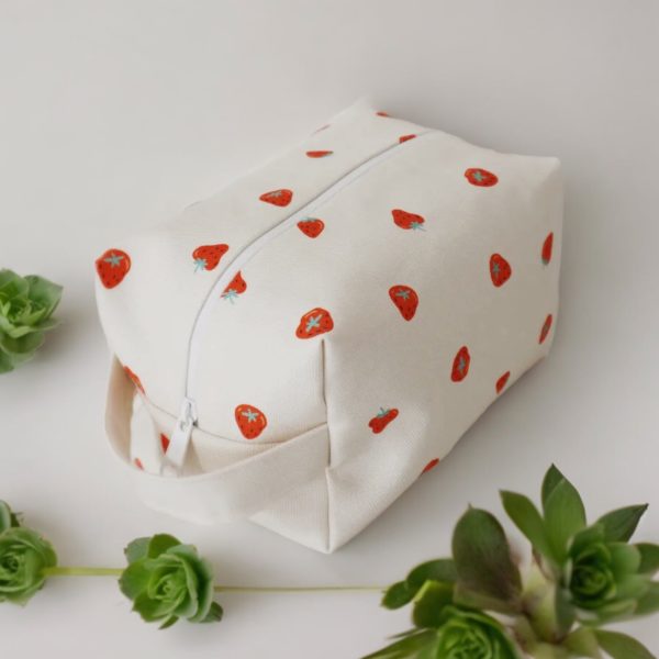 Makeup Bag with Strawberries - Image 3