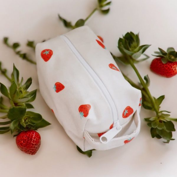 Makeup Bag with Strawberries - Image 4